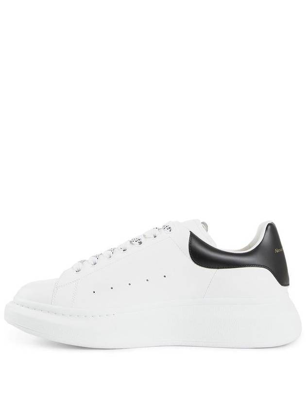 Oversized Leather Tab Low Top Sneakers White - ALEXANDER MCQUEEN - BALAAN 3