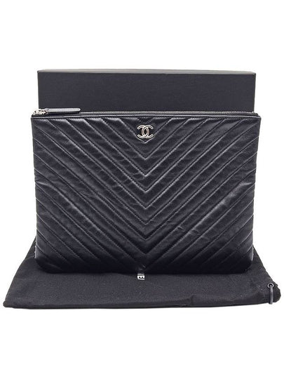 Chanel A81222 Black Leather Stud Chevron Clutch Pouch - CHANEL - BALAAN 2