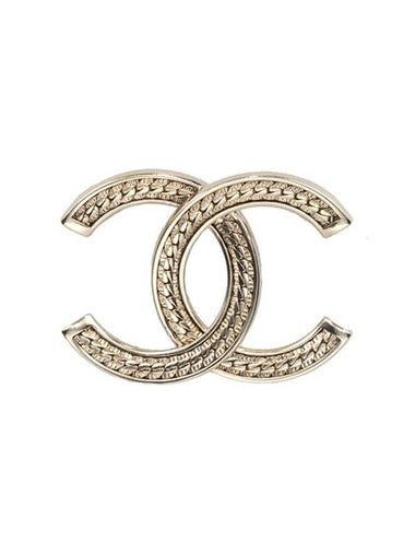 Brooch CC Logo Pin Gold - CHANEL - BALAAN 1