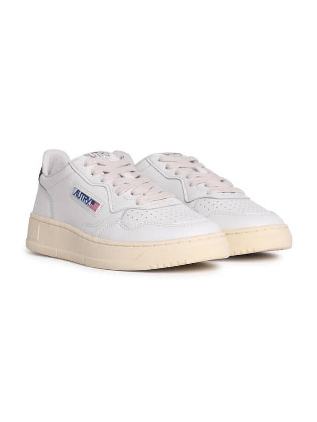 Autry 'Medalist Low' White Leather Sneakers - AUTRY - BALAAN 2