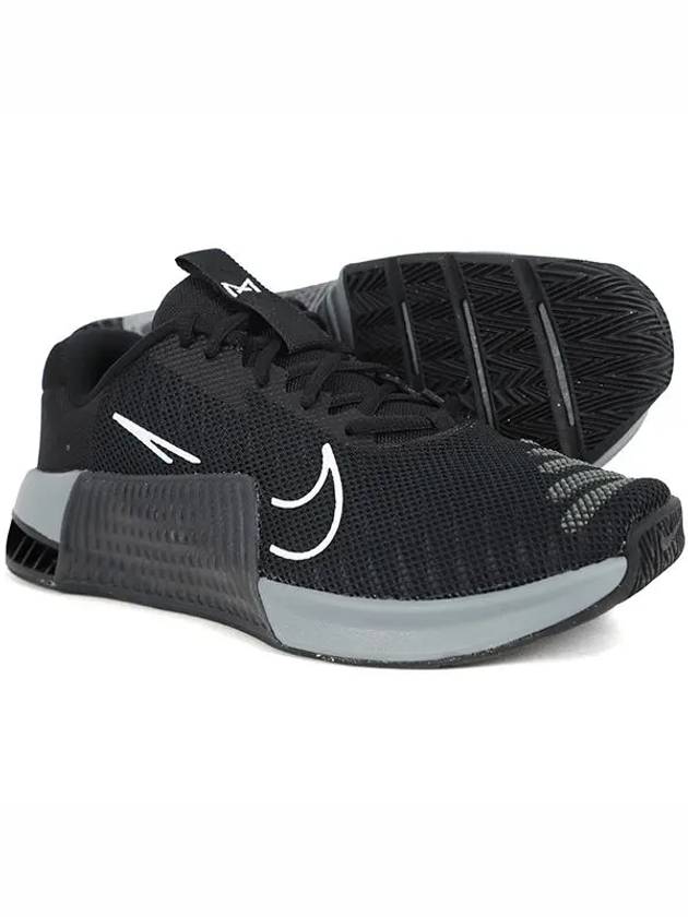 Metcon 9 Work Out Low Top Sneakers Black - NIKE - BALAAN 3