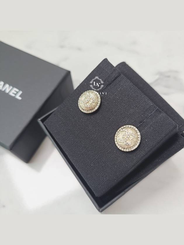 CC Logo Rhinestone Round Earrings Gold - CHANEL - BALAAN 2