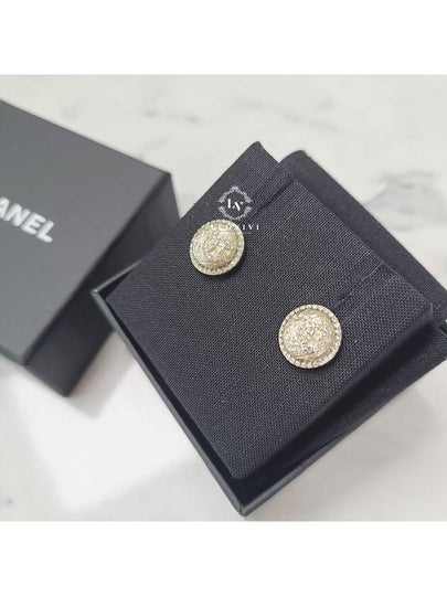 CC Logo Rhinestone Round Earrings Gold - CHANEL - BALAAN 2