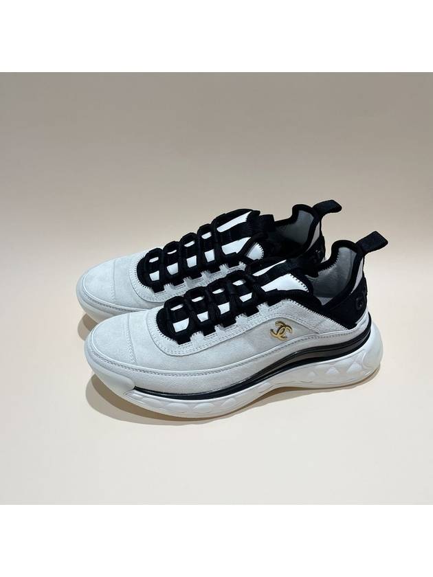 Logo Mixed Fibers Suede Low Top Sneakers White - CHANEL - BALAAN 3