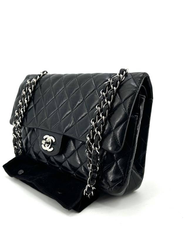 Lambskin classic medium shoulder bag - CHANEL - BALAAN 3