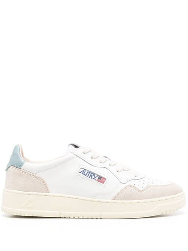 'Medalist' White Low Top Sneakers With Embossed Logo On The Tongue In Grained Leather Man - AUTRY - BALAAN 1