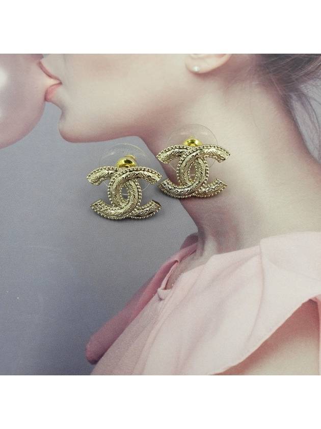 CC Logo Mini Earrings Gold - CHANEL - BALAAN 5