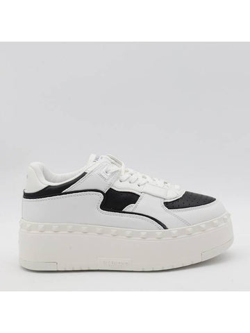 Valentino Garavani White And Black Leather Sneakers - VALENTINO - BALAAN 1