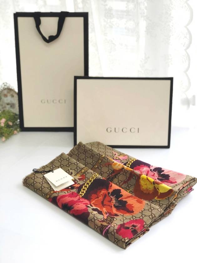 GG Flower Square Shawl Wool Muffler Red - GUCCI - BALAAN 2