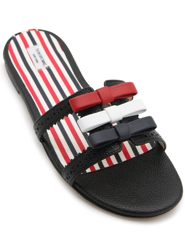 Pebble Grain Bow Brogue Slide Sandals Black - THOM BROWNE - BALAAN 3