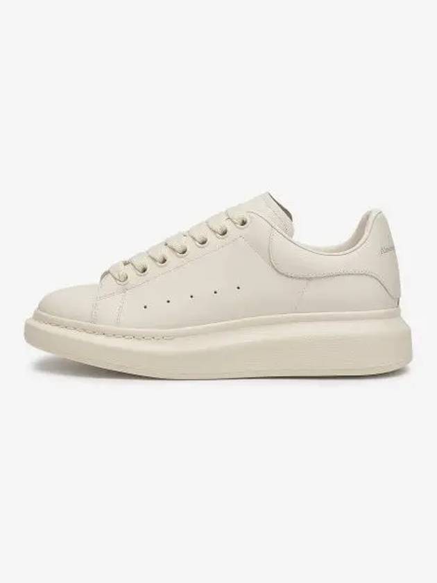 Men's Oversized Leather Low Top Sneakers White - ALEXANDER MCQUEEN - BALAAN 2