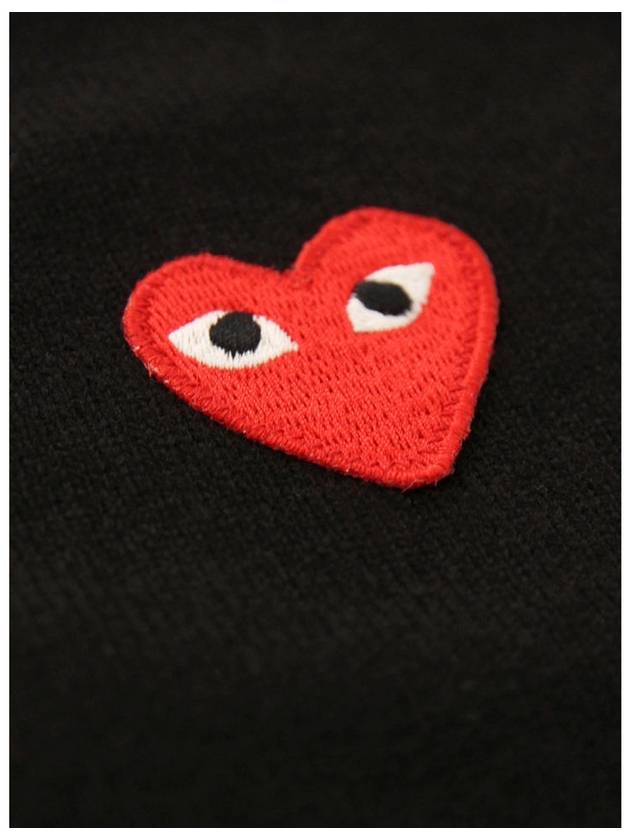 Men's Red Heart Wappen Wool Cardigan Black - COMME DES GARCONS PLAY - BALAAN 6