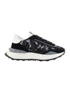 Women's Lace Runner Sneakers Black - VALENTINO - BALAAN.