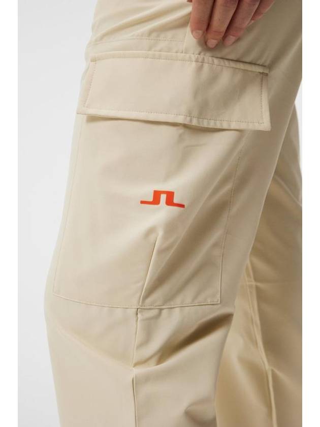 Novia Pro Cargo Pack Track Pants Almond Milk - J.LINDEBERG - BALAAN 4