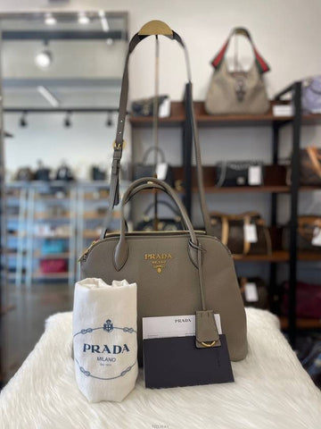 Daol Sangin Store Vitello Dino Tote Bag Light Gray 1BA264 Condition A - PRADA - BALAAN 1