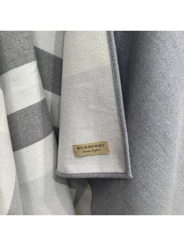 Women's Check Reversible Wool Cape Grey - BURBERRY - BALAAN 4