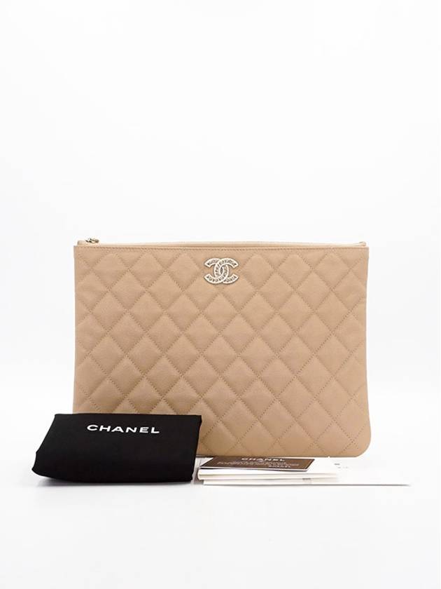 Women s Caviar Classic Clutch Medium - CHANEL - BALAAN 3