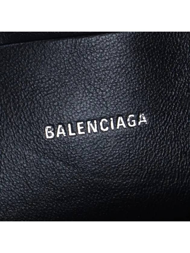 Logo Strap Cash Medium Clutch Bag Black - BALENCIAGA - BALAAN.