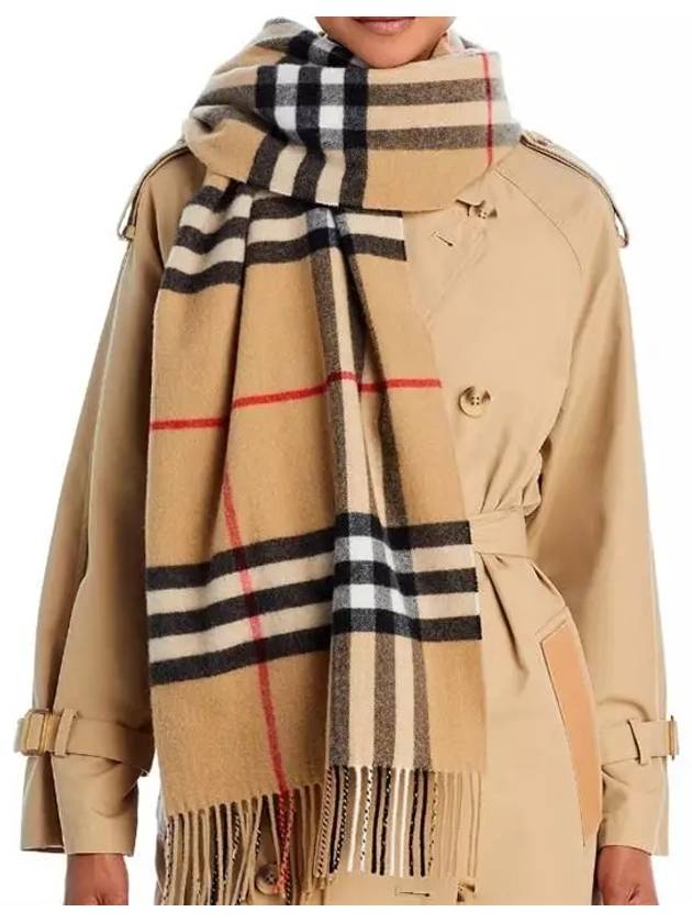 Classic Giant Check Muffler Brown - BURBERRY - BALAAN 6