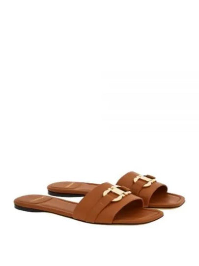 Gancini Ornament Flat Slide Brown - SALVATORE FERRAGAMO - BALAAN 2