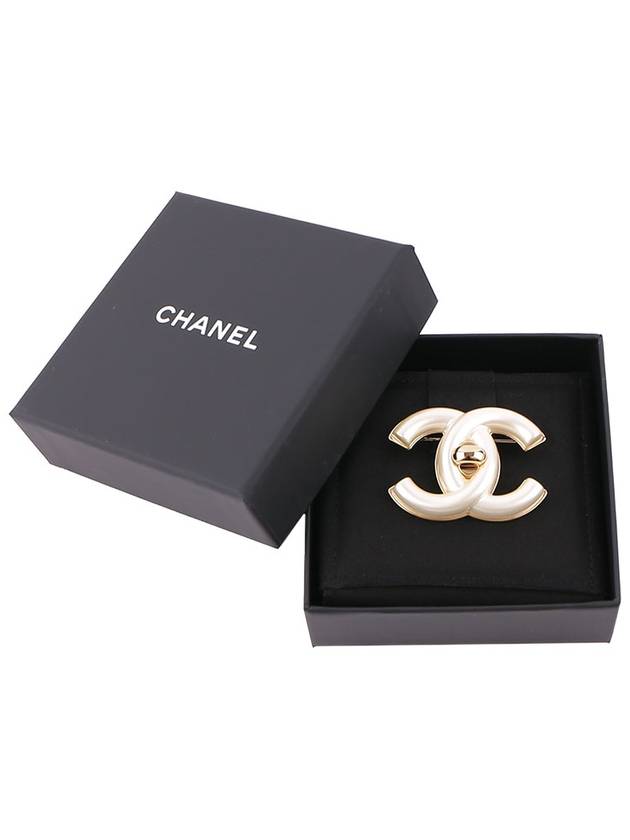 CC logo brooch ABD708 B17152 NZ538 - CHANEL - BALAAN 2