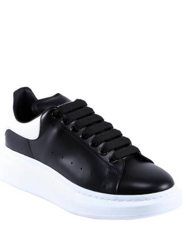 Oversized Leather Tab Low Top Sneakers Black - ALEXANDER MCQUEEN - BALAAN 4