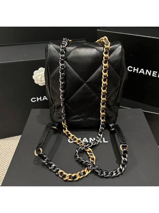 Backpack Nineteen 19 Black Chain Gold Plated CC - CHANEL - BALAAN 3