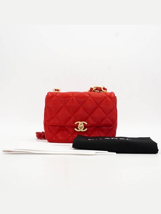 Women s Classic Season Flap Bag Mini - CHANEL - BALAAN 3