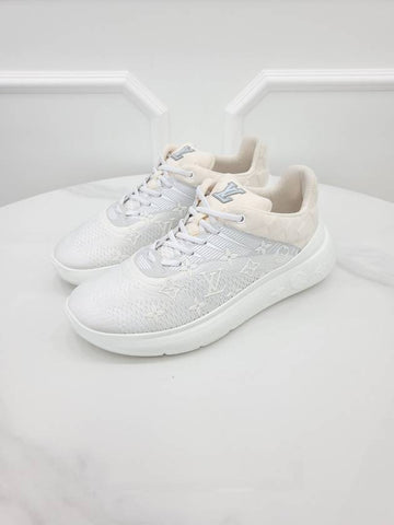 Show Up Sneakers 8 - LOUIS VUITTON - BALAAN 1