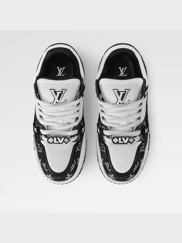 LV Trainer Maxi Low Top Sneakers Black White - LOUIS VUITTON - BALAAN 4