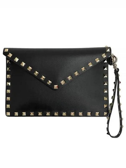 Rockstud Envelope Clutch Bag Black - VALENTINO - BALAAN 2