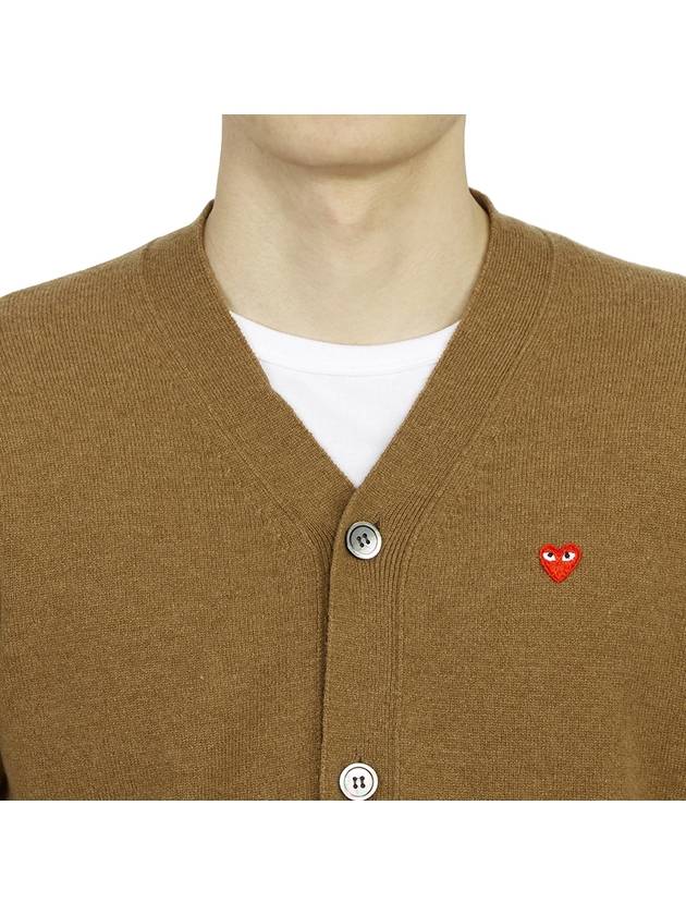 Play Men's Mini Red Heart Wappen Wool Cardigan P1 N080 3 Brown - COMME DES GARCONS - BALAAN 7