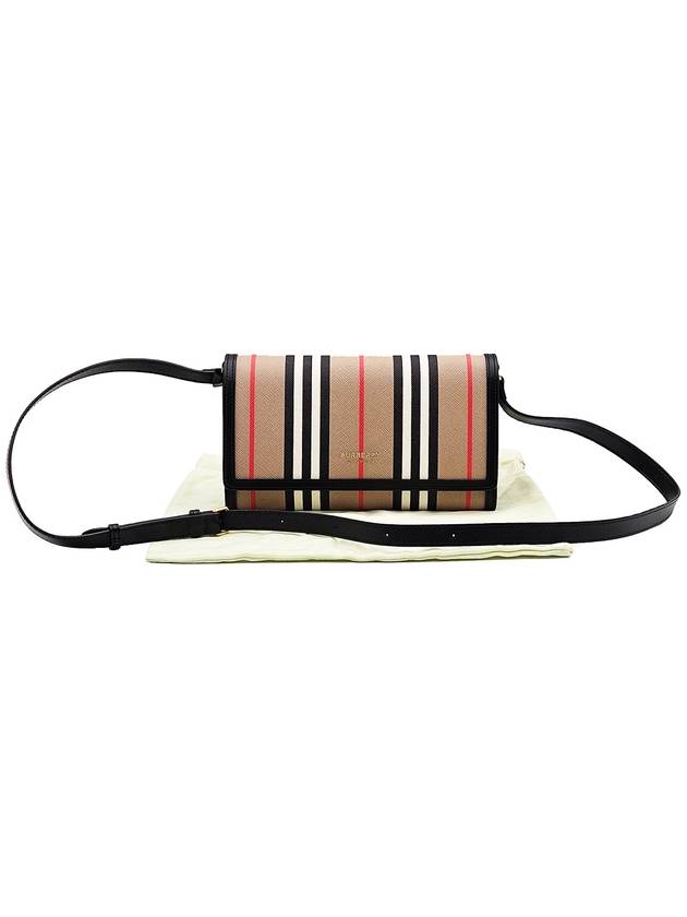 Burberry 8026004 Hannah Icon Stripe Crossbag - BURBERRY - BALAAN 2