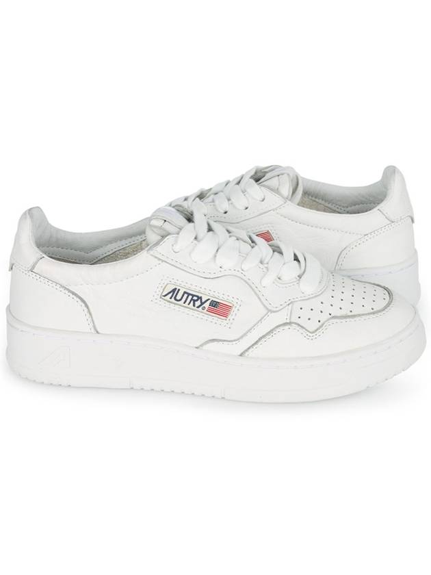 Women's Medalist Low Top Sneakers White - AUTRY - BALAAN 2