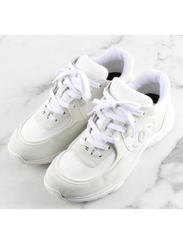 CC logo sneakers - CHANEL - BALAAN 1