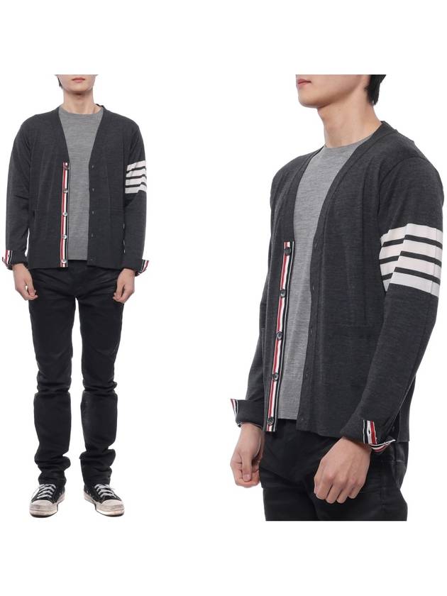 Men's Sustainable Classic Diagonal Wool Cardigan Dark Grey - THOM BROWNE - BALAAN 3