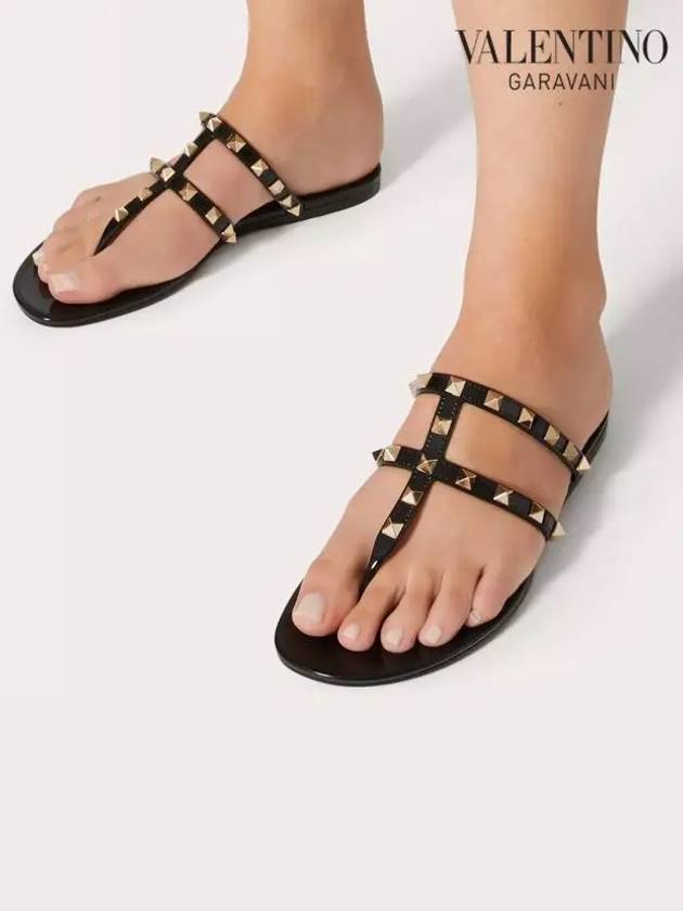 Rockstud Flat Rubber Flip Flops Black - VALENTINO - BALAAN 8