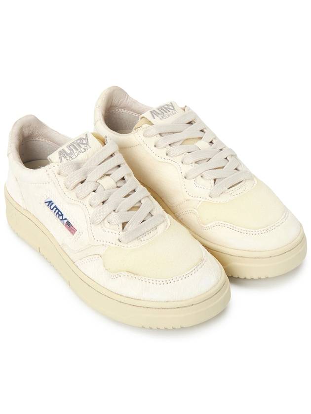 Medalist Pony Skin Low Top Sneakers White - AUTRY - BALAAN 4