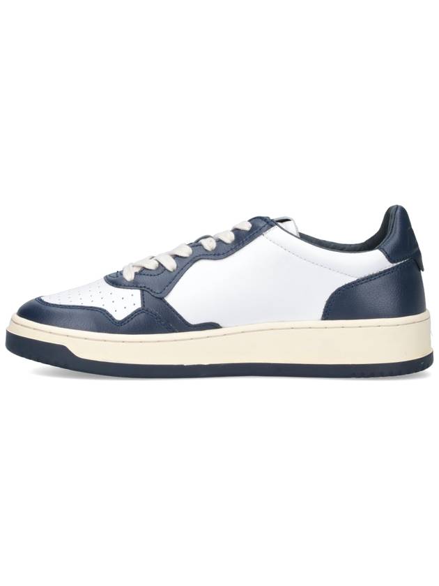 Medalist Navy Tab Low Top Sneakers White Navy - AUTRY - BALAAN 4