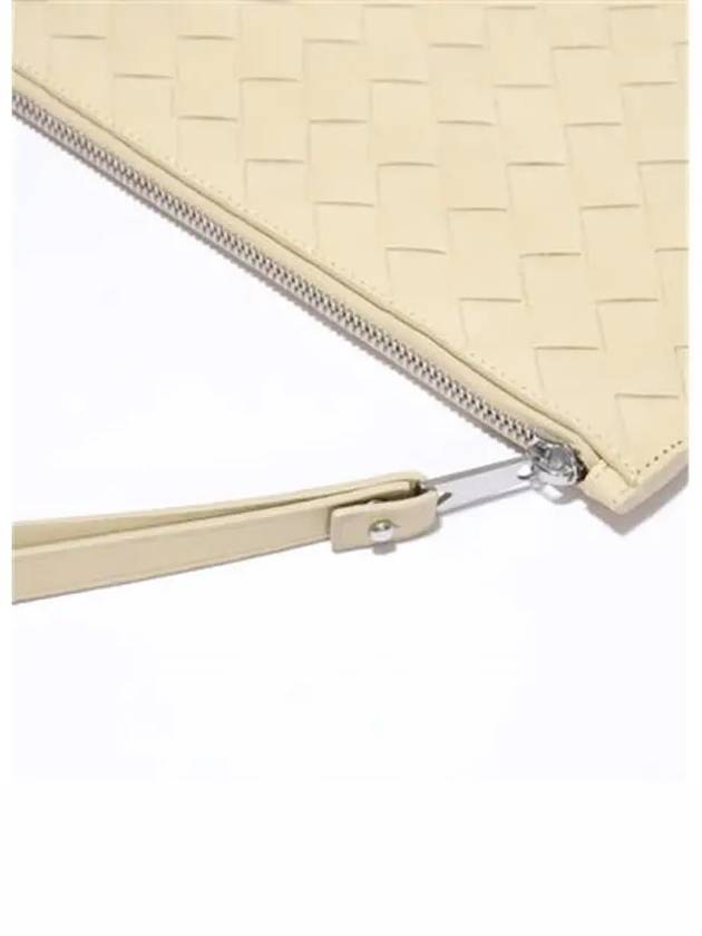 Intrecciato Strap Large Clutch Bag Porridge - BOTTEGA VENETA - BALAAN 3