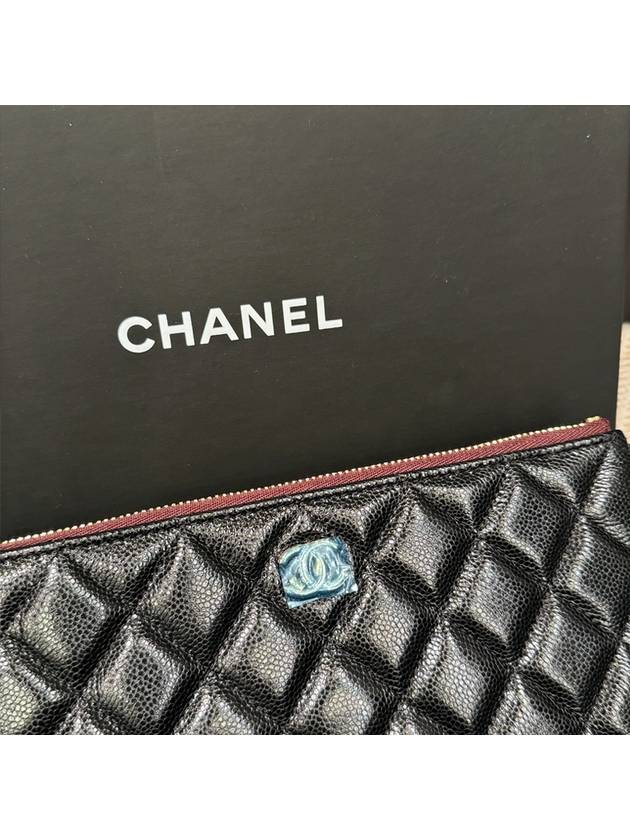 Pouch Caviar Skin Gold CC Logo Black - CHANEL - BALAAN 4