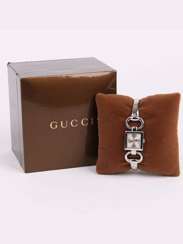 Square steel bracelet type women s watch 120 - GUCCI - BALAAN 10