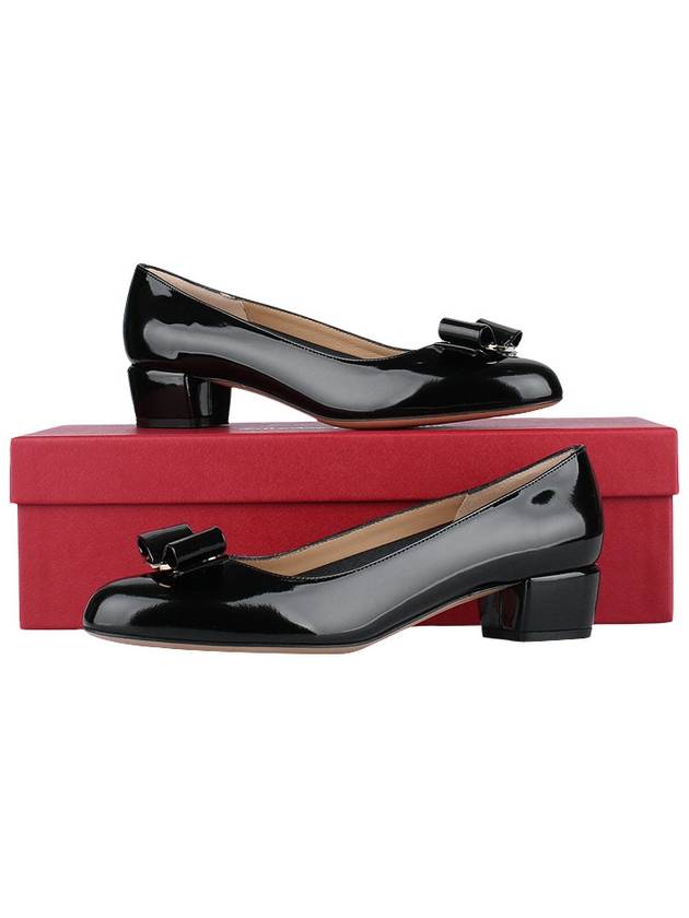 Vara Bow Patent Pumps Black - SALVATORE FERRAGAMO - BALAAN 11