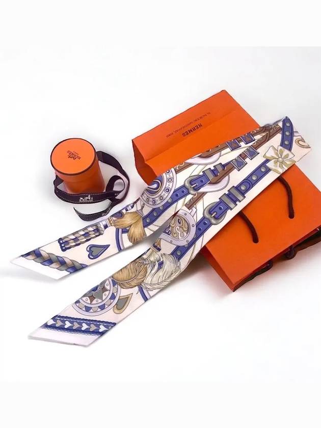 Harnais De Coeur Silk Scarf Creme - HERMES - BALAAN 2