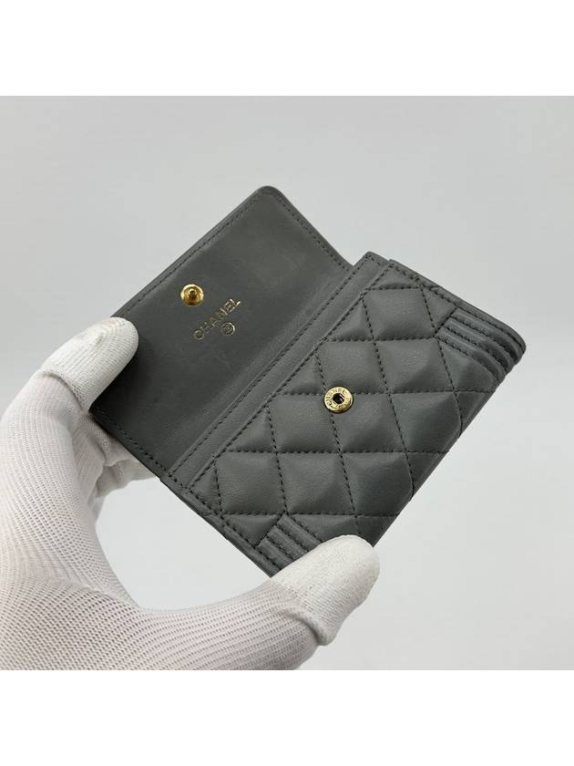 Lambskin boy flap card wallet - CHANEL - BALAAN 6