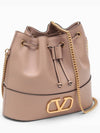 V Logo Signature Chain Napa Leather Bucket Bag Indie Pink - VALENTINO - BALAAN 3