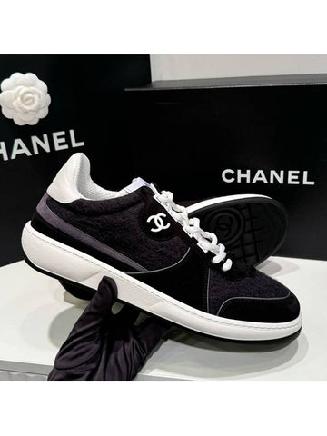 Men s Sneakers Suede Calfskin CC Logo Shoes Black - CHANEL - BALAAN 1