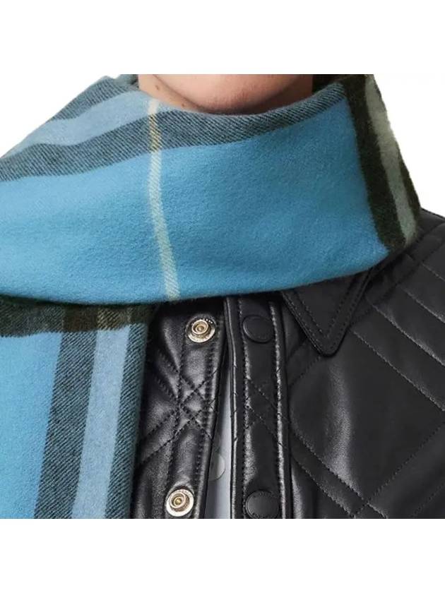 Classic Check Cashmere Muffler 8065041 - BURBERRY - BALAAN 5