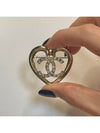 1point CC logo heart crystal cubic brooch ABA093 - CHANEL - BALAAN 5