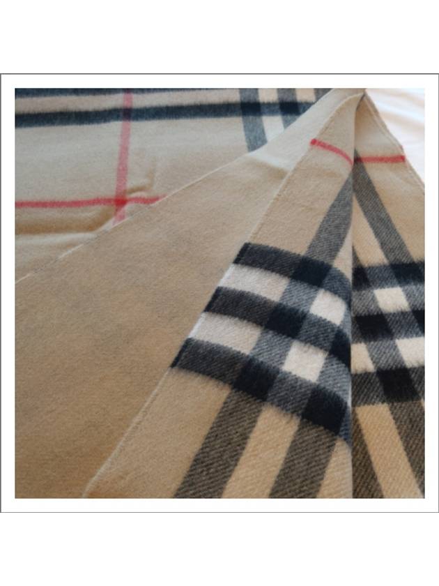 Reversible Check Cashmere Scarf Archive Beige - BURBERRY - BALAAN.